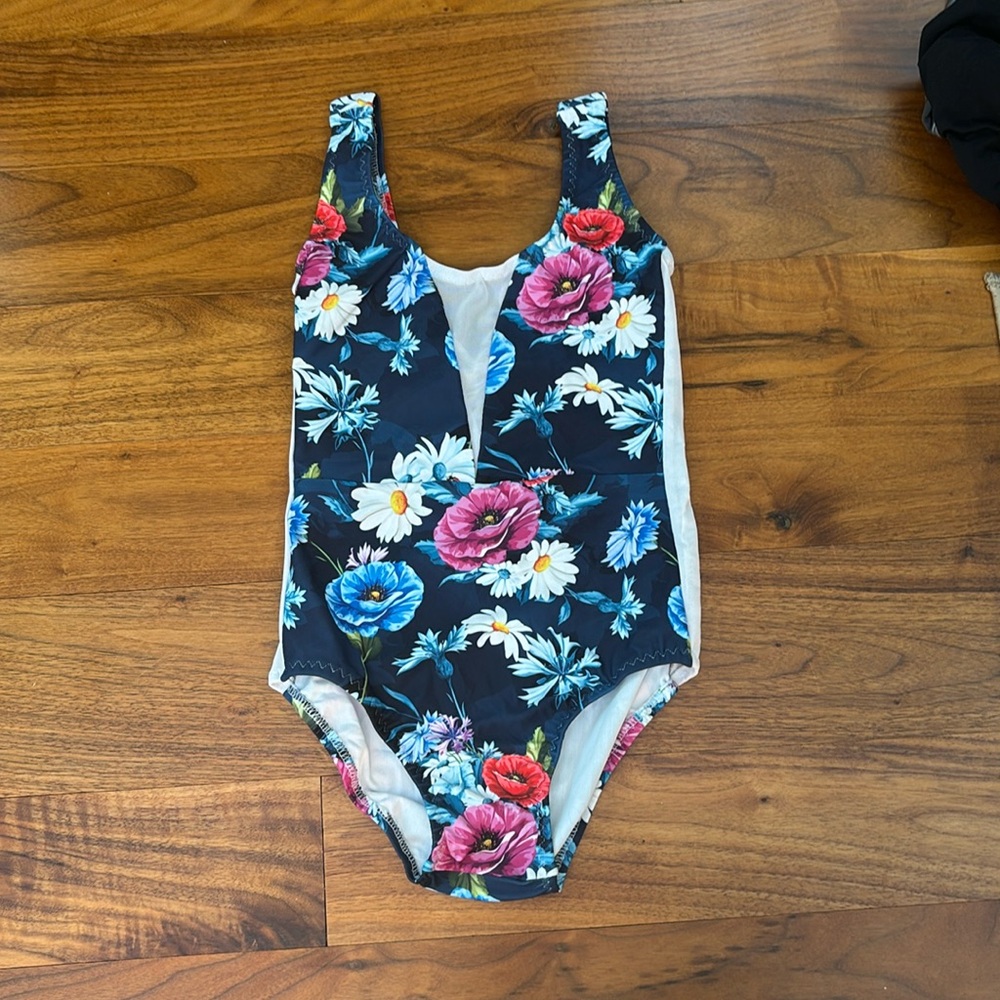Chameleon Activewear No Longer Available style